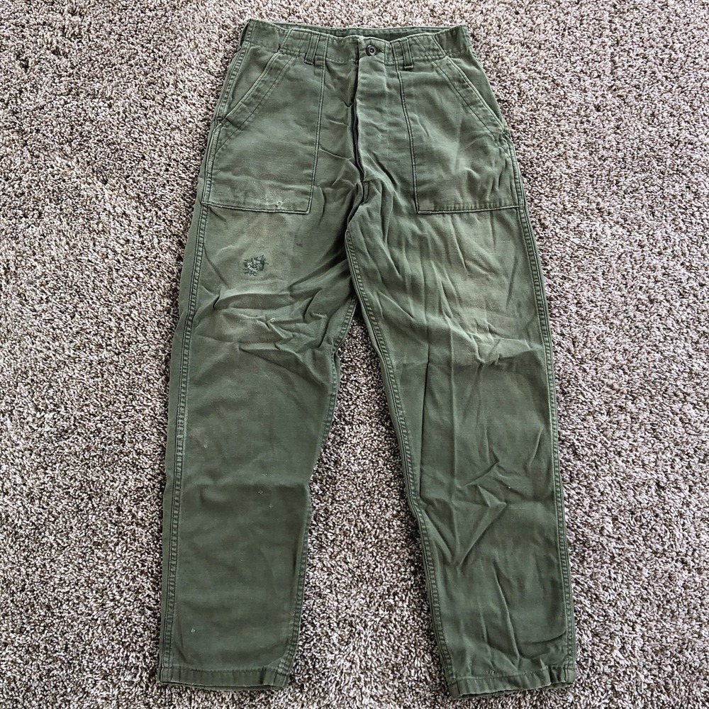 Vintage Military OG-107 Sateen Fatigue Pants Size 28x29 Type 1 Trousers Distress - Picture 1 of 12